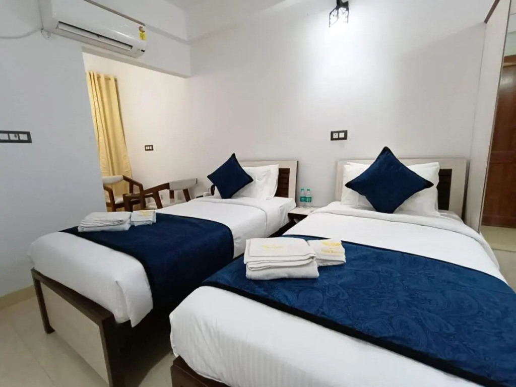 Праяградж: Hotel Aman Residency