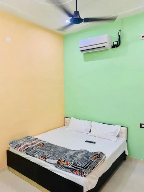 Ревари: OYO 700531 Friends Hotel