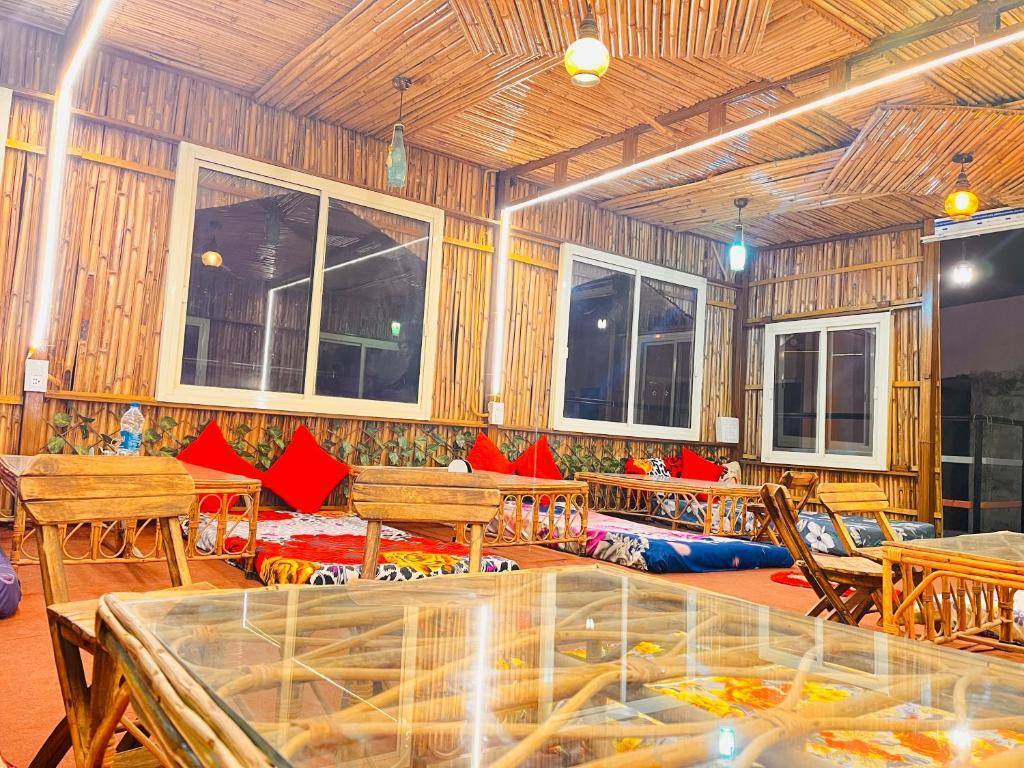 Ришикеш: Qotel Tapovan Rishikesh