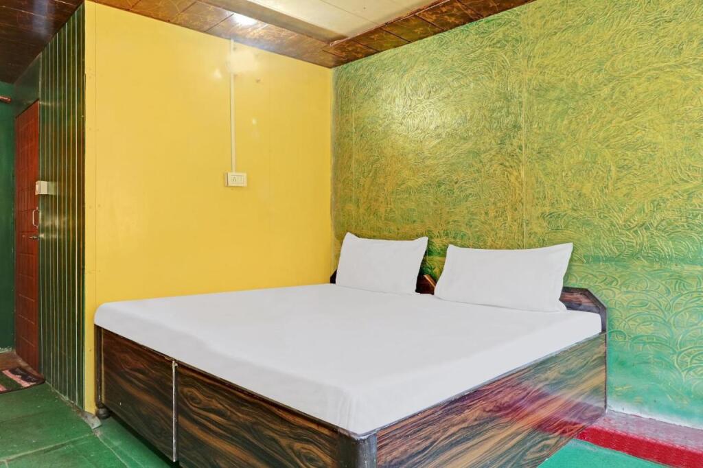 Ришикеш: SPOT ON 805219 Monkey House Stayz