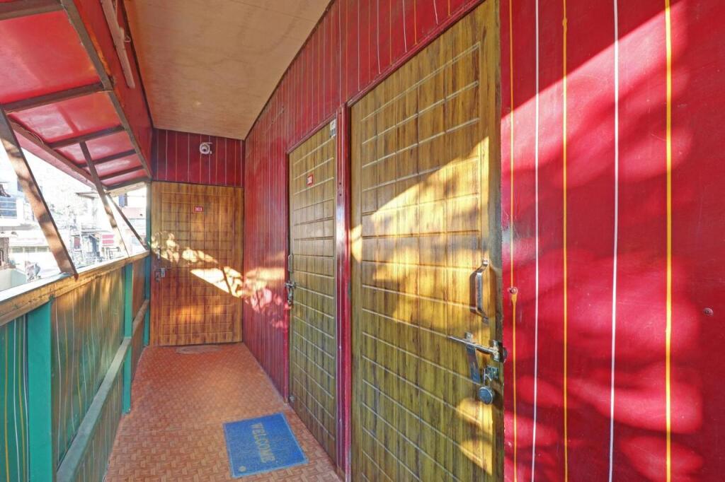 Ришикеш: SPOT ON 805219 Monkey House Stayz