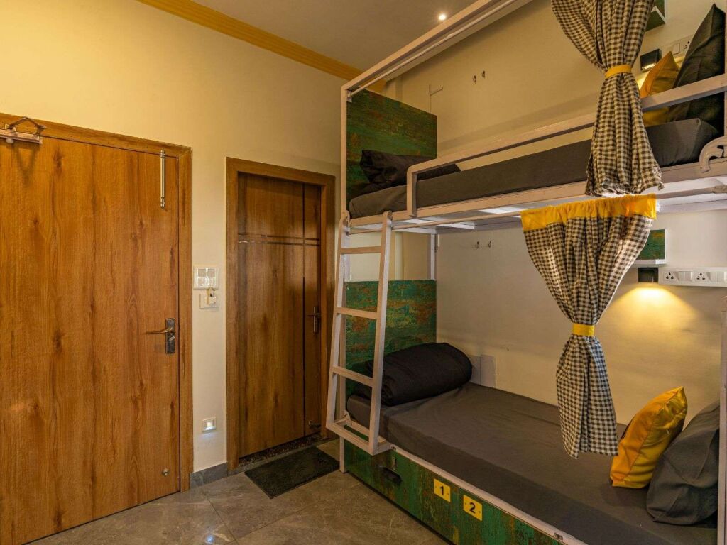 Ришикеш: The Hosteller Rishikesh, Upper Tapovan