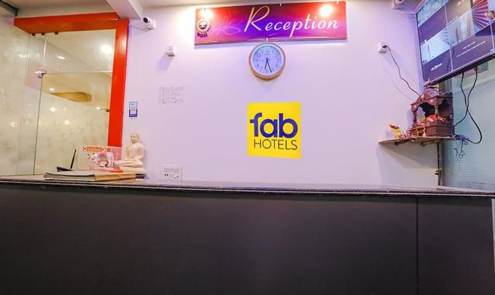 Сарнатх: Fabhotel Lotus Inn