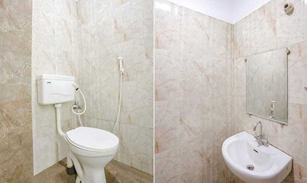 Сарнатх: Fabhotel Lotus Inn
