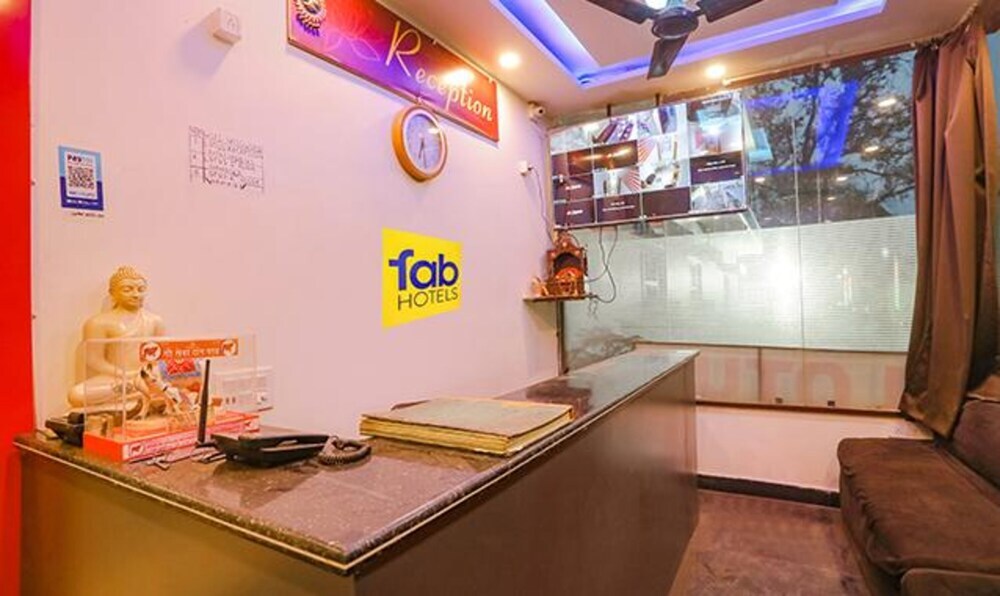 Сарнатх: Fabhotel Lotus Inn