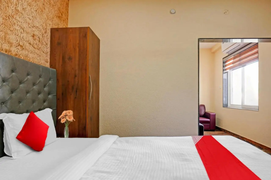 Сарнатх: OYO Flagship 806935 Maharaja Resort