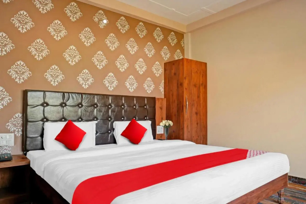 Сарнатх: OYO Flagship 806935 Maharaja Resort