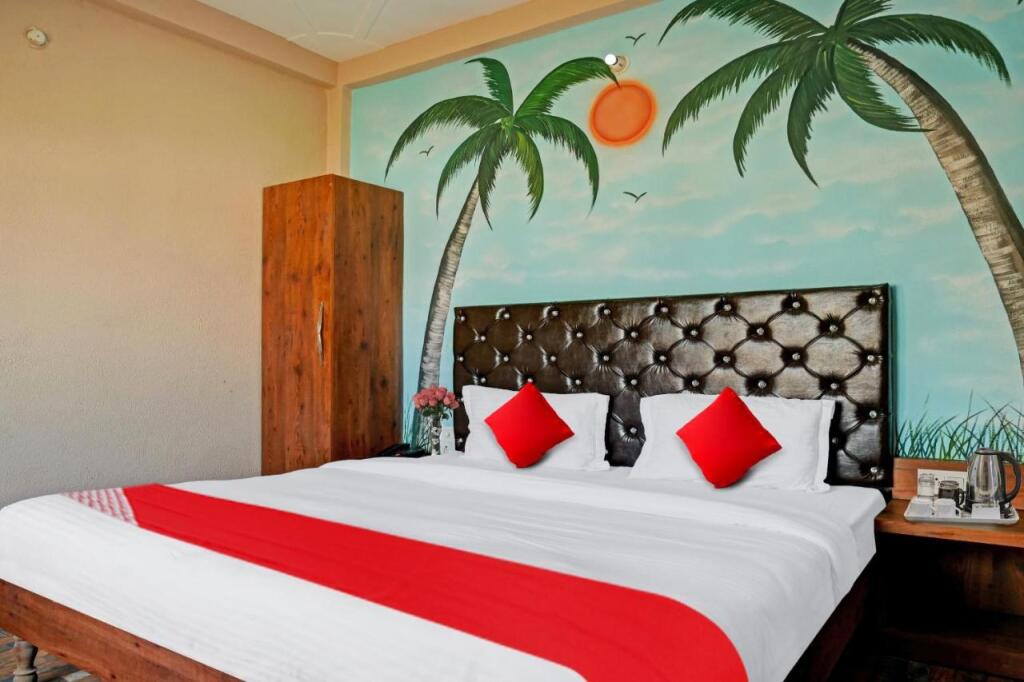 Сарнатх: OYO Flagship 806935 Maharaja Resort