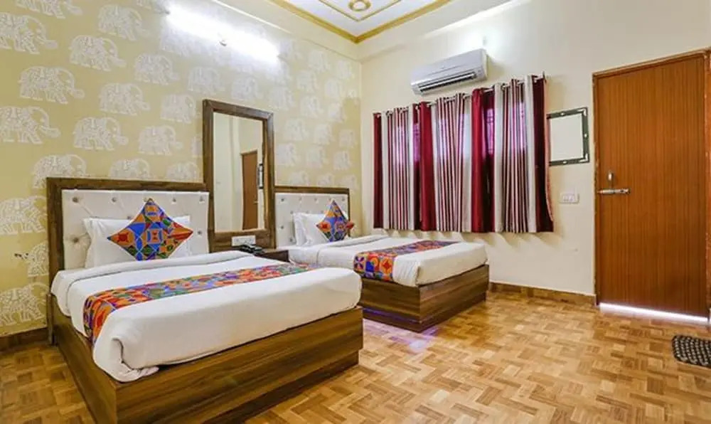 Сарнатх: Fabhotel Shivam Palace