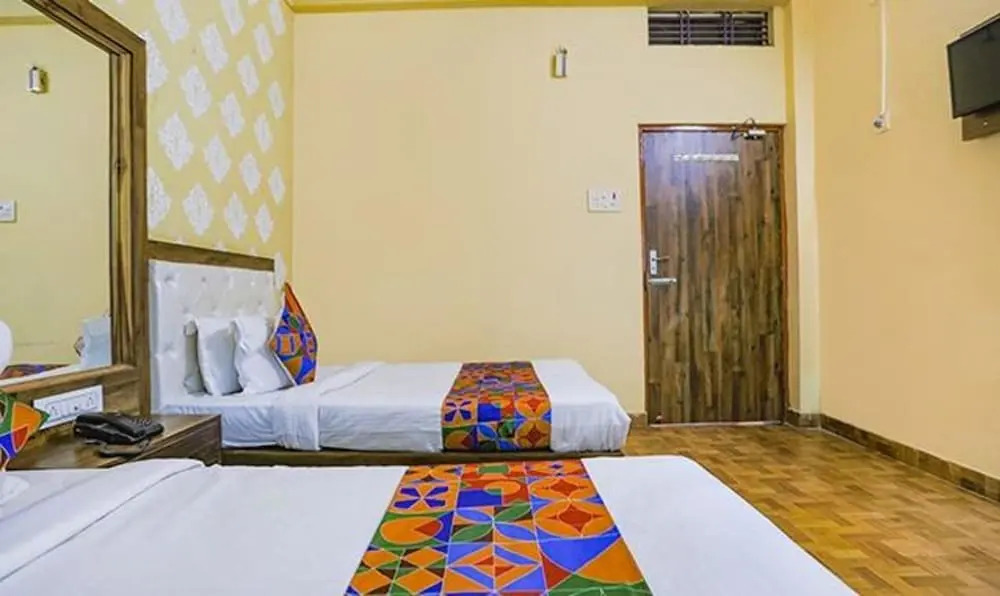 Сарнатх: Fabhotel Shivam Palace