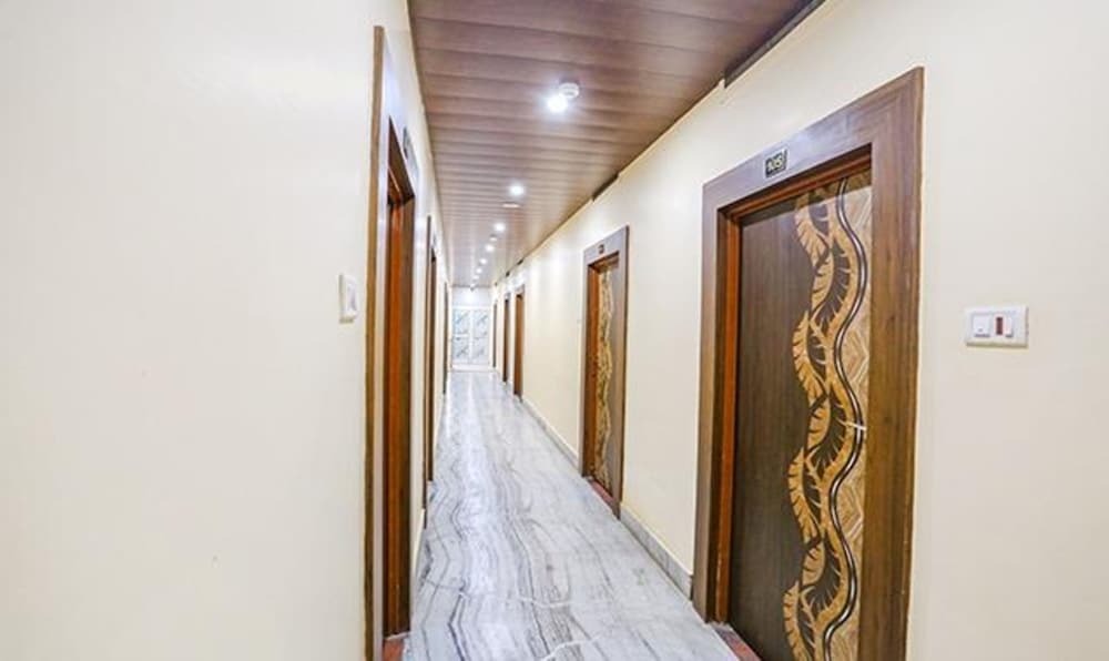 Сарнатх: Fabhotel Shivam Palace