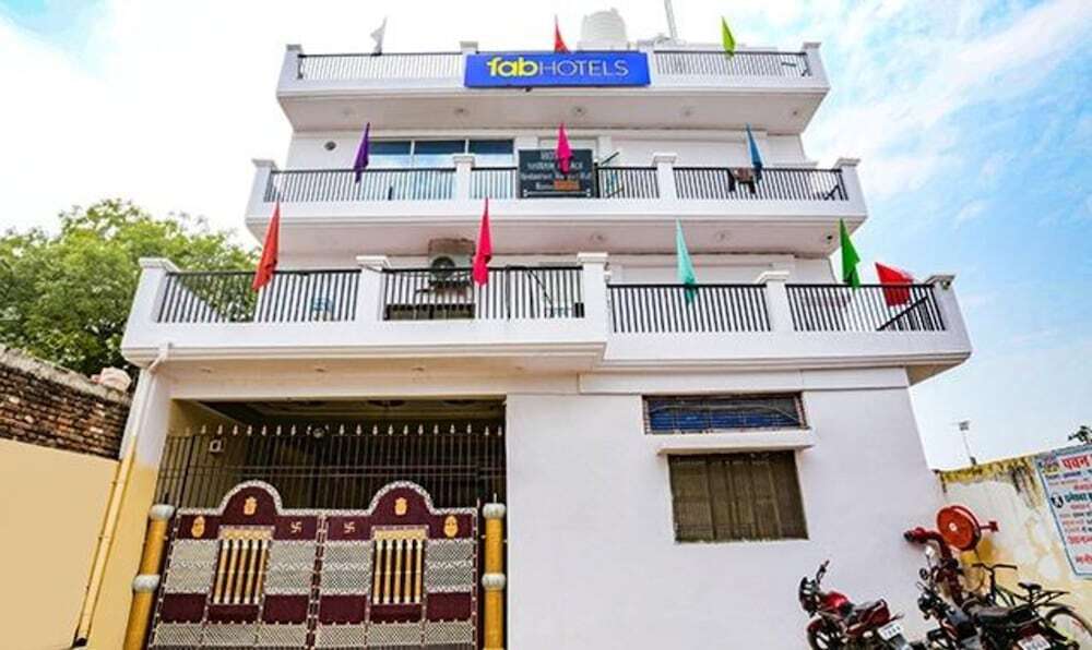 Сарнатх: Fabhotel Shivam Palace