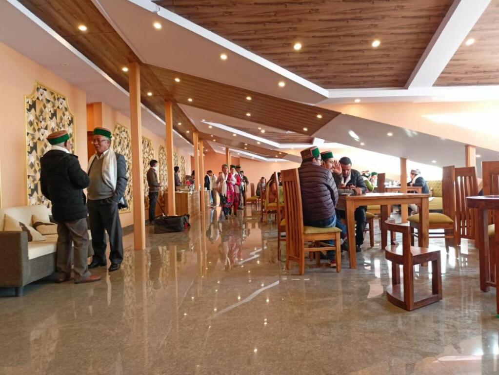 Шимла: The Grand Madhushala Shimla