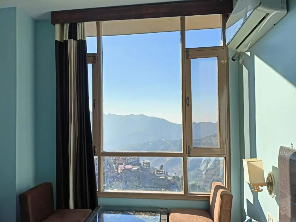 Шимла: The Grand Madhushala Shimla