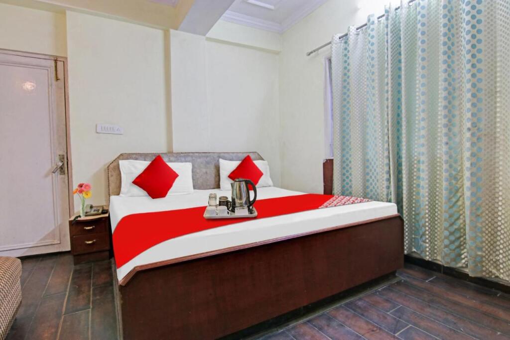Шимла: Oyo Flagship 702571 Hotel Himani Mall Road