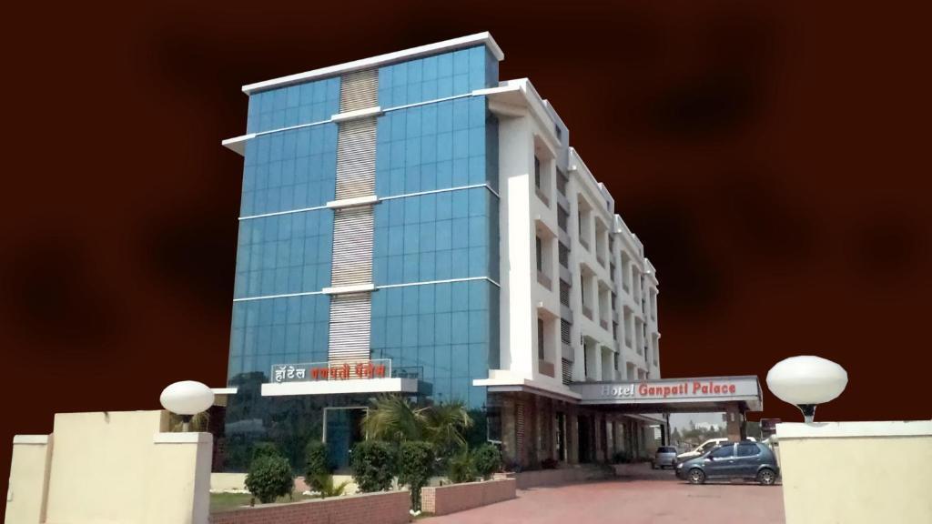 Ширди: Hotel Ganpati Palace by WB Economy