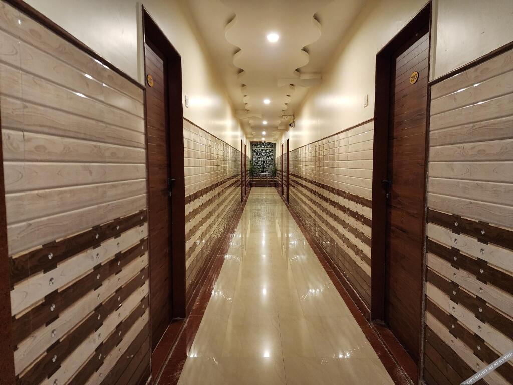 Ширди: Hotel Sai Mrinalini