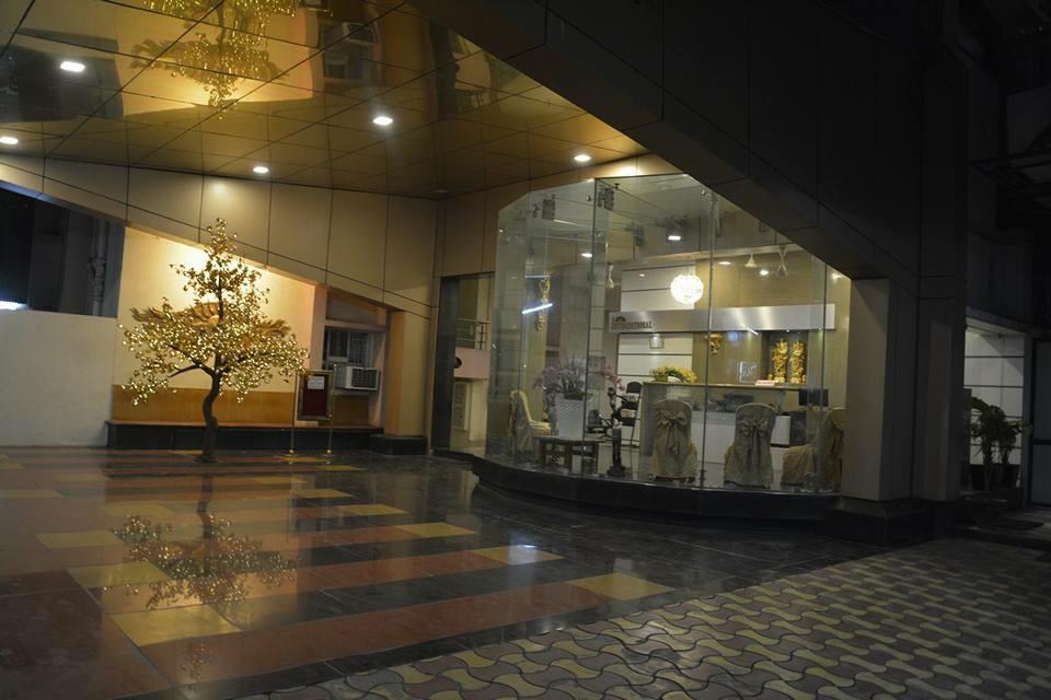 Солапур: Hotel Surya International