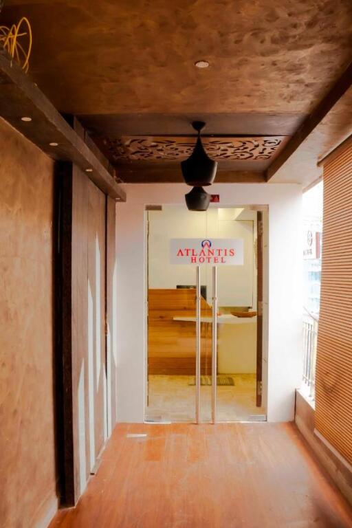 Сурат: OYO 700407 Atlantis Hotel
