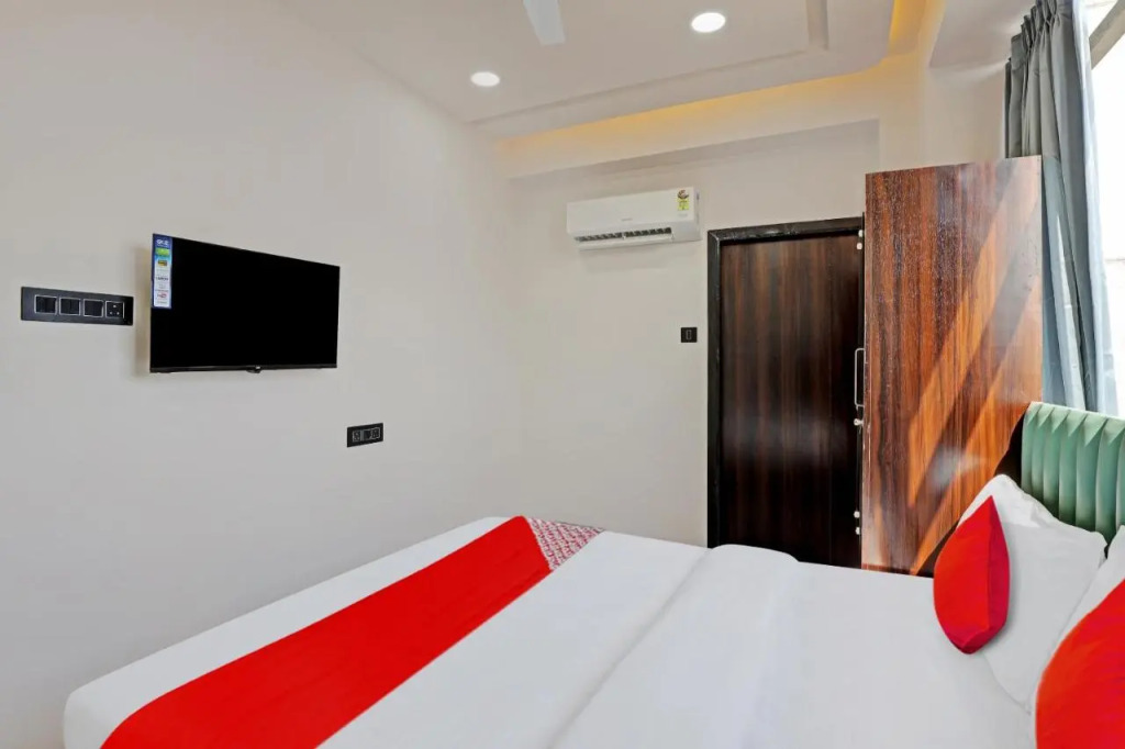 Сурат: OYO Flagship 808117 Hotel La Quinta