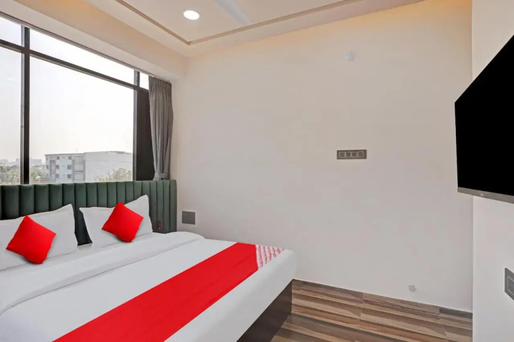 Сурат: OYO Flagship 808117 Hotel La Quinta