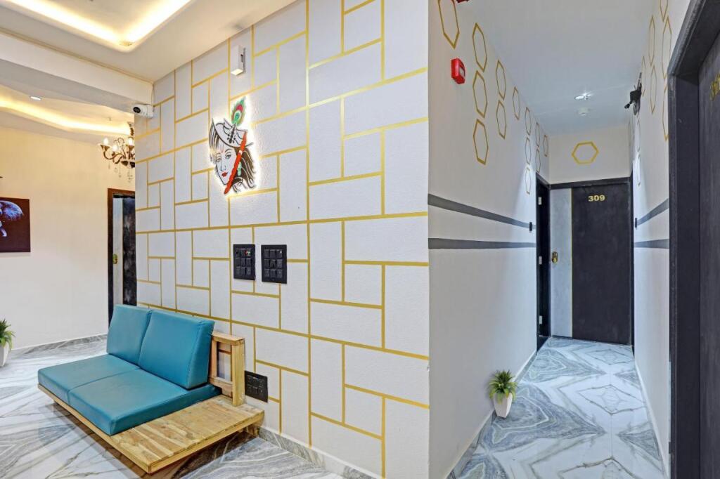 Сурат: OYO Flagship 808117 Hotel La Quinta