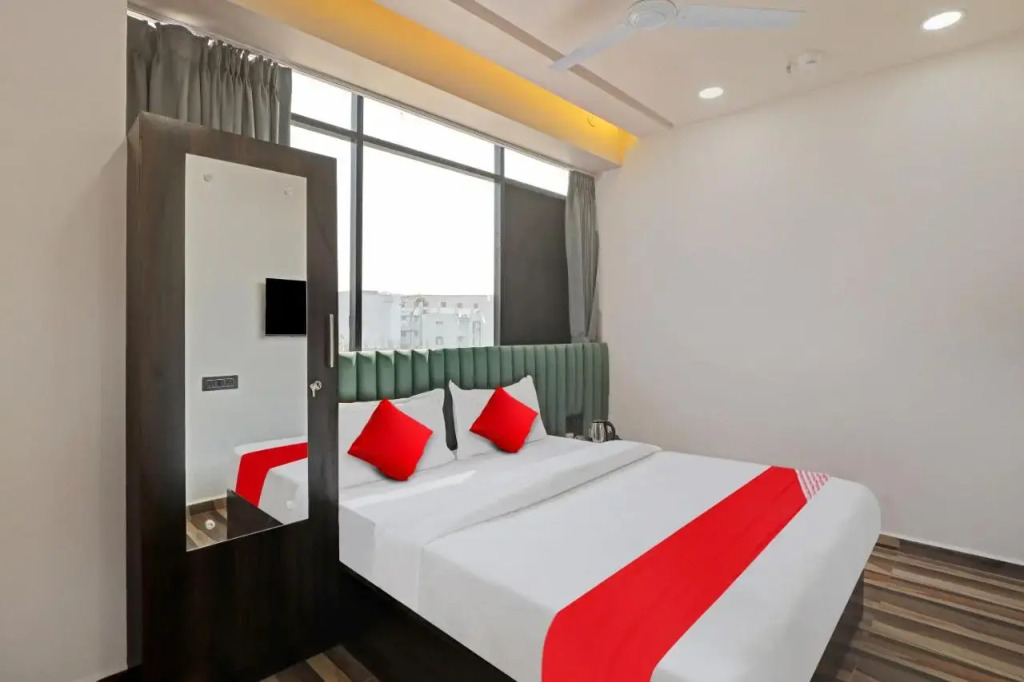Сурат: OYO Flagship 808117 Hotel La Quinta