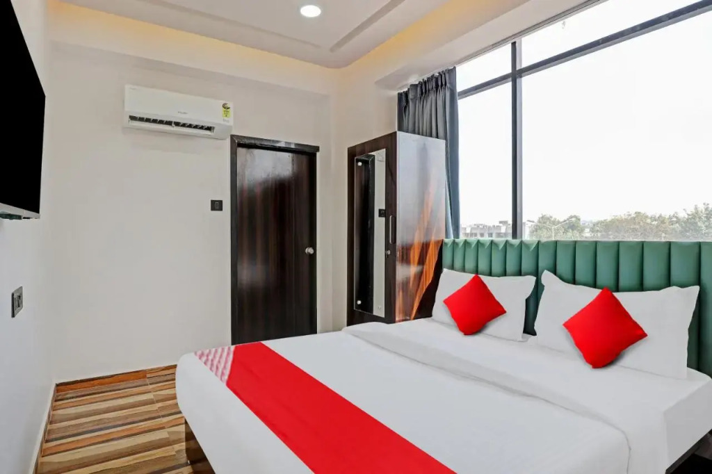 Сурат: OYO Flagship 808117 Hotel La Quinta