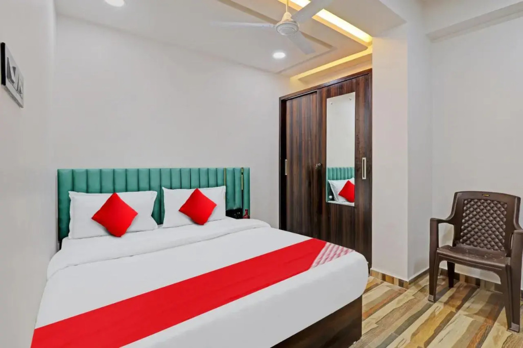 Сурат: OYO Flagship 808117 Hotel La Quinta