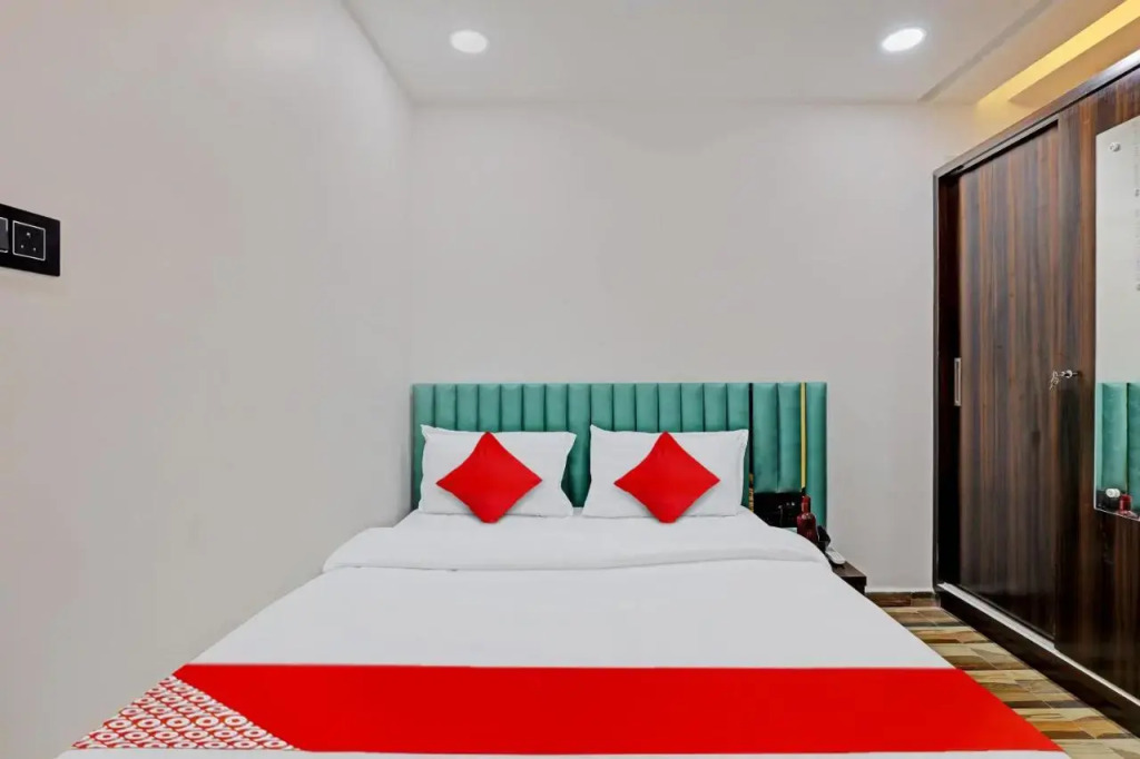 Сурат: OYO Flagship 808117 Hotel La Quinta
