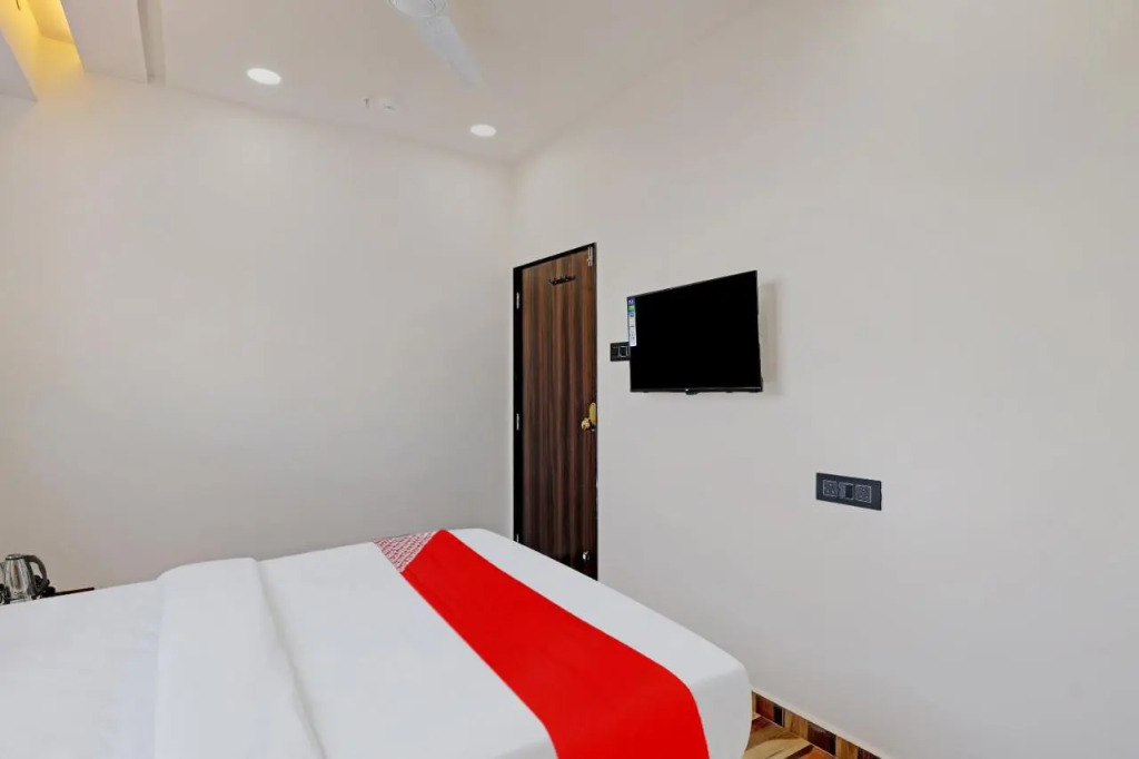Сурат: OYO Flagship 808117 Hotel La Quinta