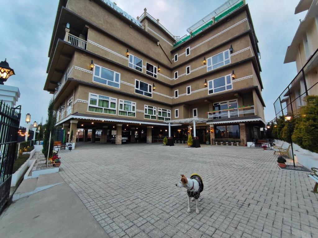 Шиллонг: Hotel Acropolis