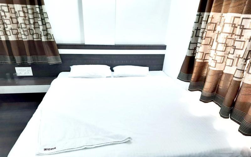 Ширди: Hotel United House