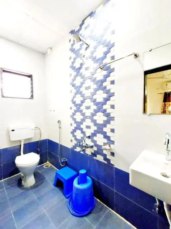 Ширди: Hotel United House