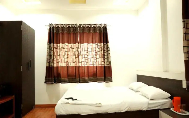 Ширди: Hotel United House