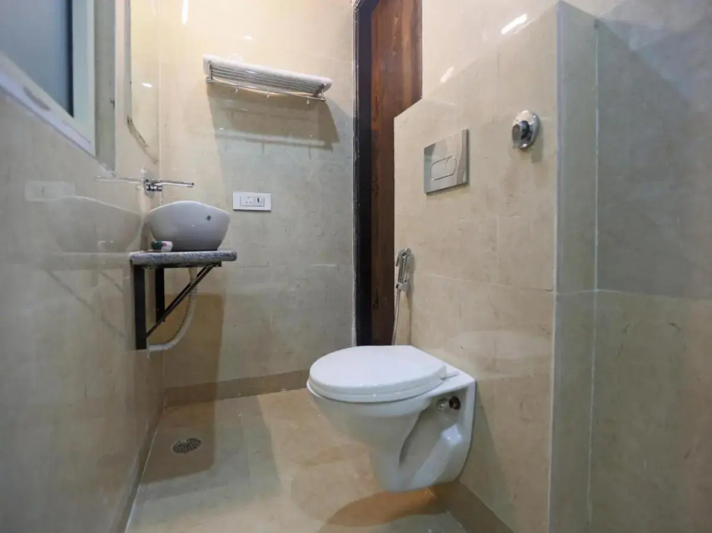 Тхане: Capital O72524 Hotel Rr Boutique