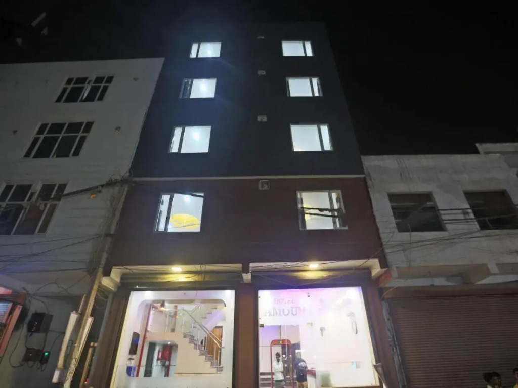 Тхане: Capital O72524 Hotel Rr Boutique
