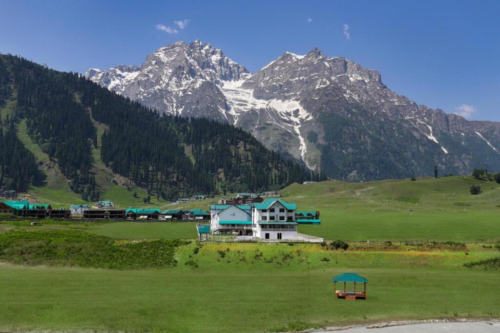 Пахалгам: Lemon Tree Hotel Sonmarg