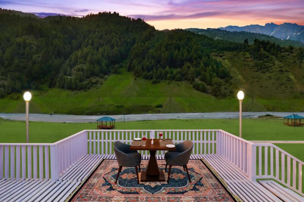Пахалгам: Lemon Tree Hotel Sonmarg
