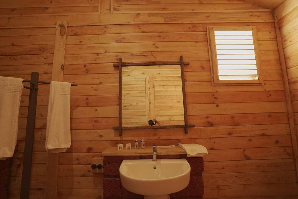 Амби Вэлли Сити: Vinnca Village At Rockhill Adventures & Resorts