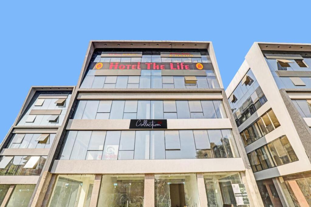 Сурат: OYO Flagship 703392 Hotel The Life