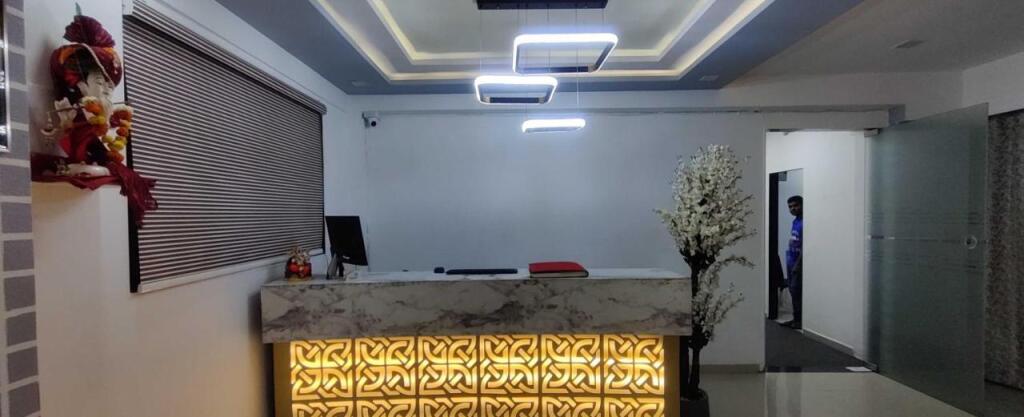 Сурат: OYO Flagship 808256 Hotel Royal Plus