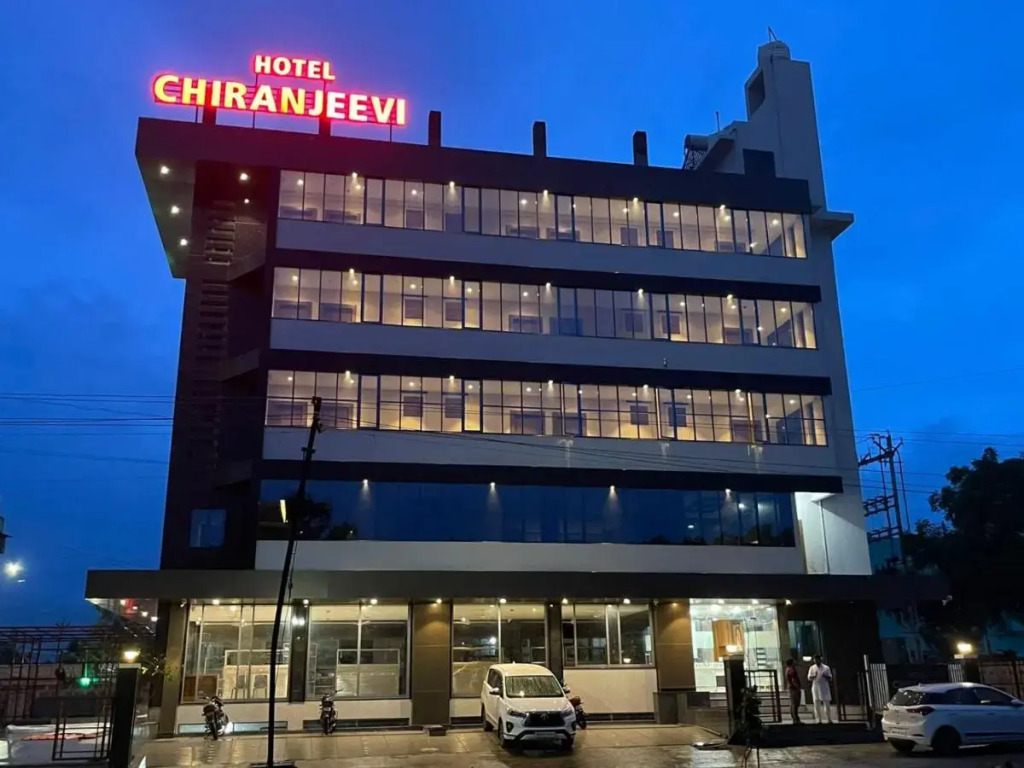 Колхапур: Hotel Chiranjeevi