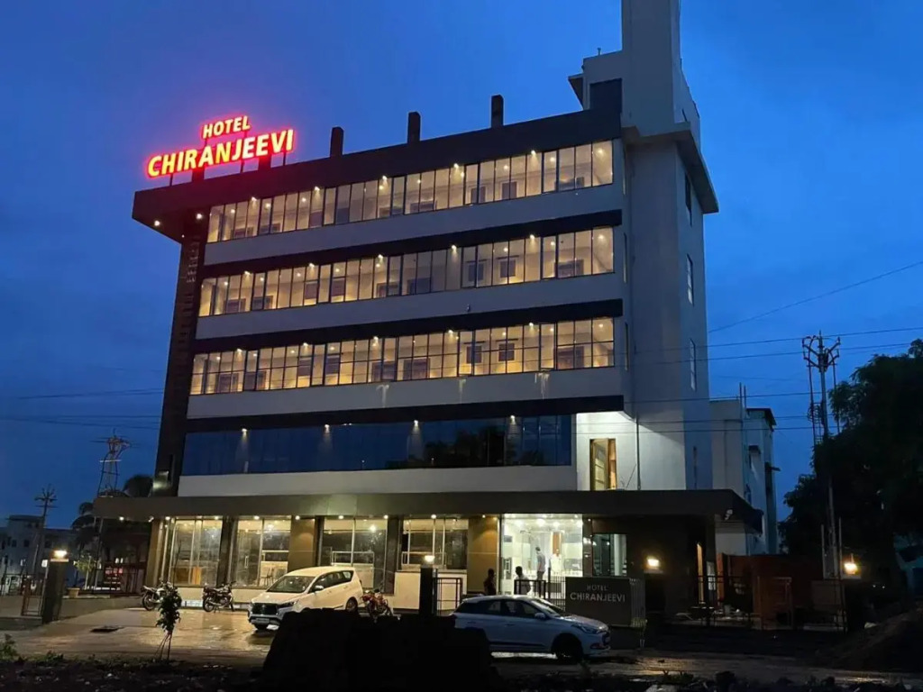 Колхапур: Hotel Chiranjeevi