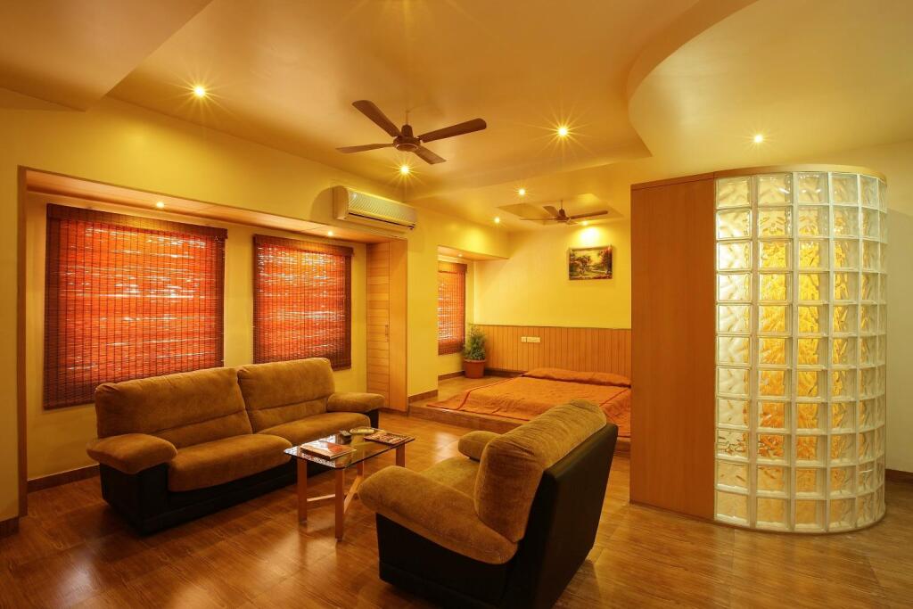 Колхапур: Hotel Orient Crown, Kolhapur