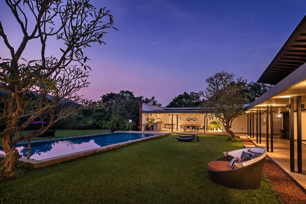 Пляж Мандва: Laterite House