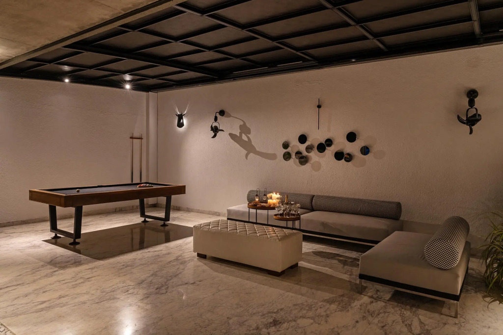 Пляж Мандва: Laterite House