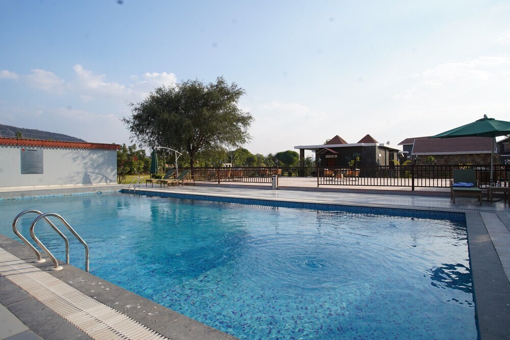 Танагаджи: Spree Resort Sariska