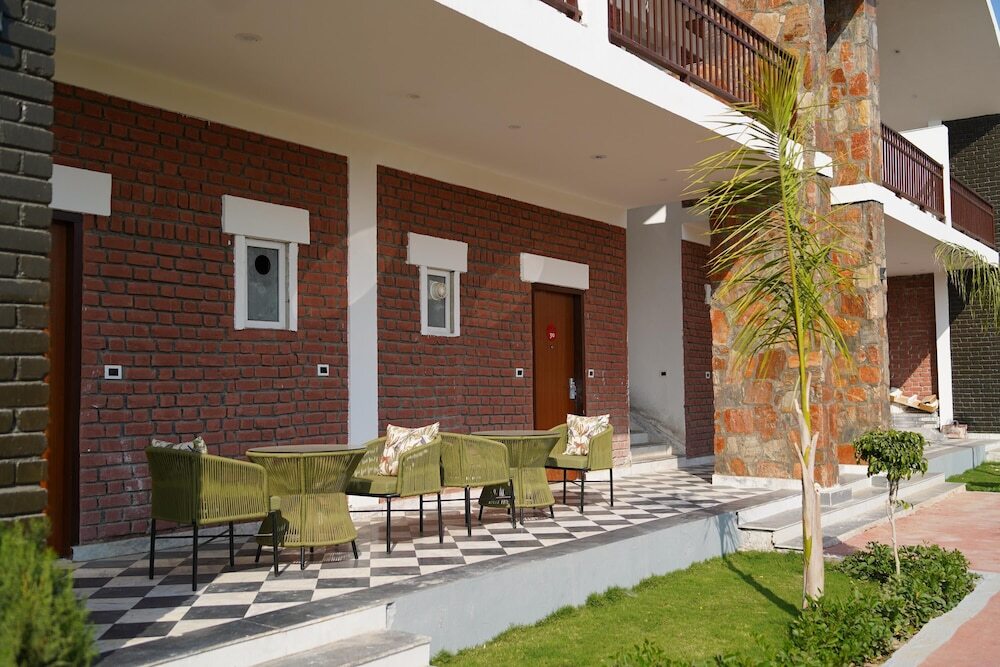 Танагаджи: Spree Resort Sariska