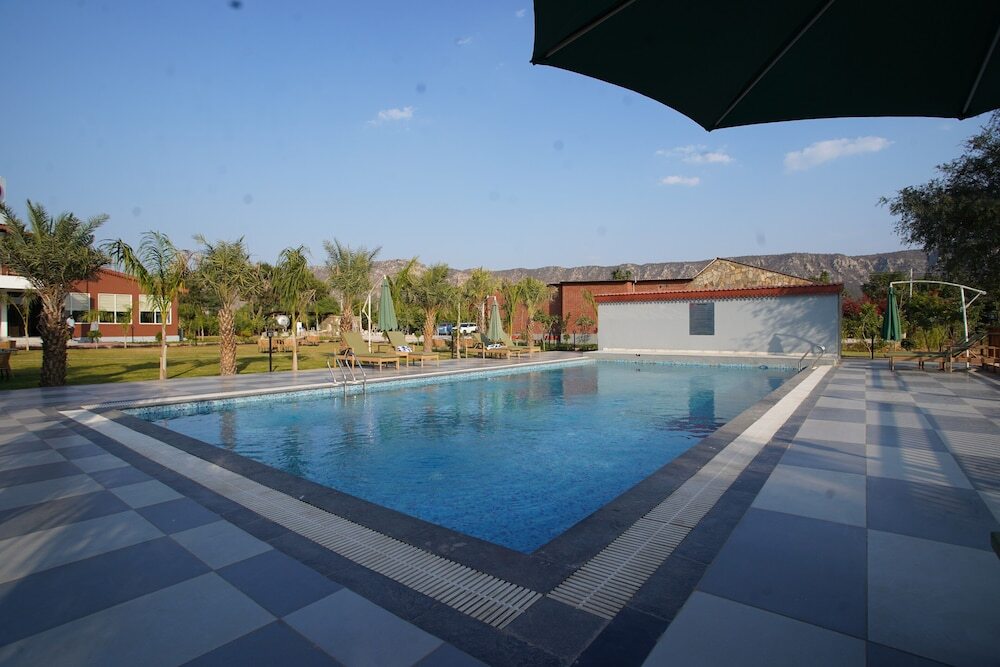 Танагаджи: Spree Resort Sariska